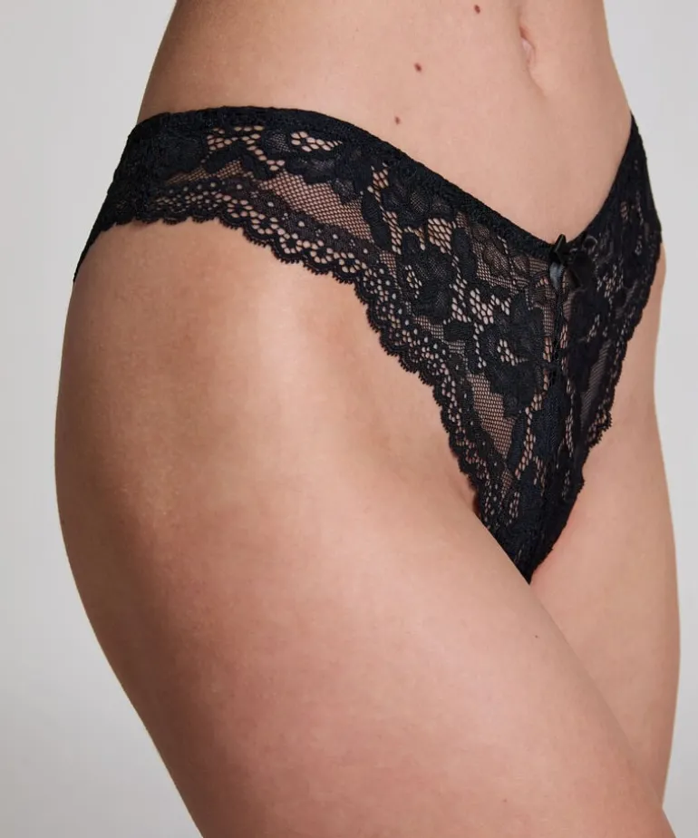 Chelsea Brazilian - Black