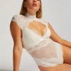 Daisy Body - White