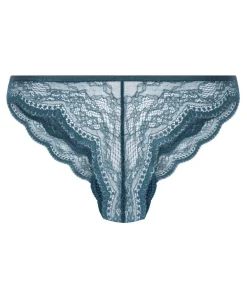 Isabelle Cheekini - Blue
