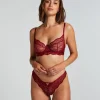 Isabelle Cheekini - Red