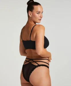 Janine Thong - Black