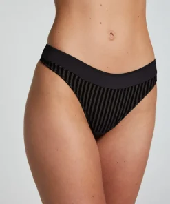 Pia thong - Black