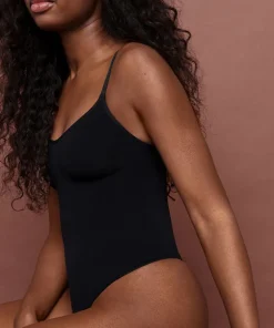 Seamless Enhancing High Leg Body - Black
