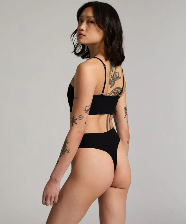 Smooth Bandeau Bralette - Black